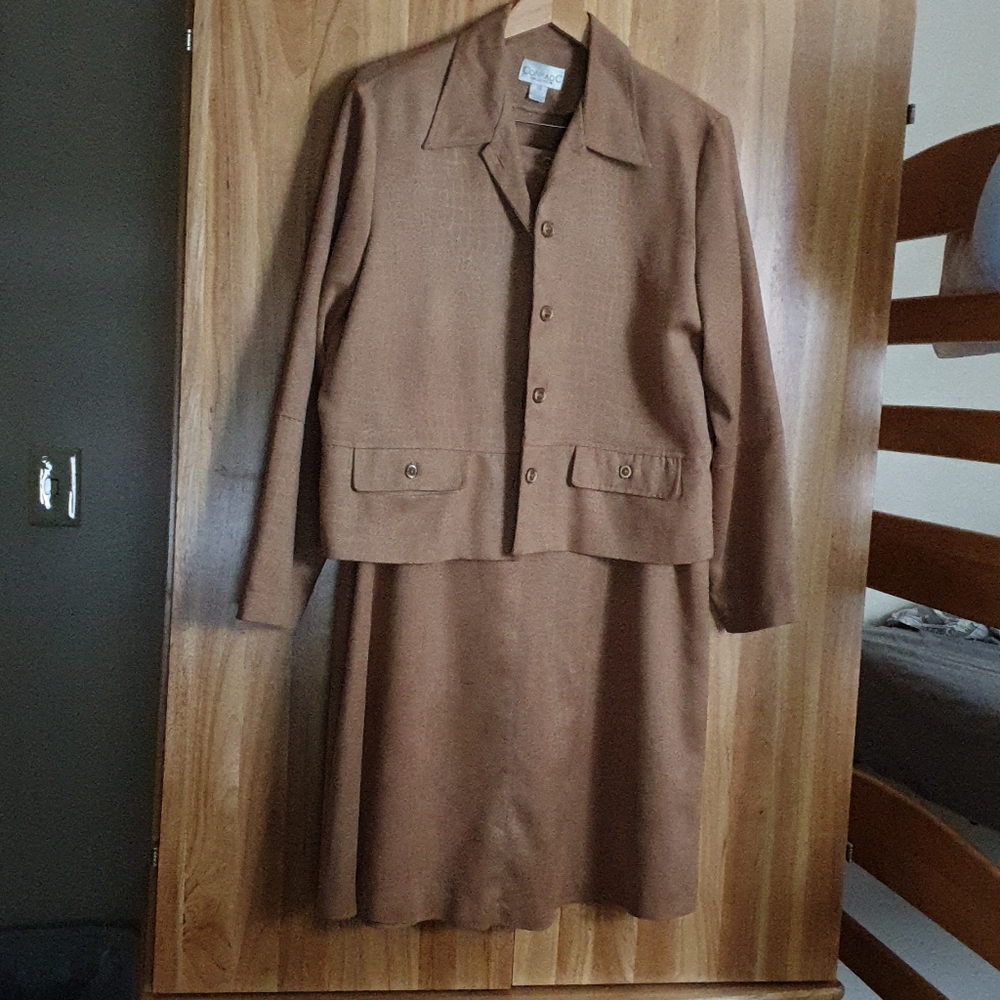 Subtle Patterned Suit [Tb] - image 1